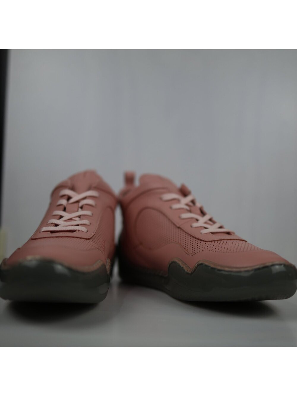 MCCVIII TWELVEOEIGHT Chariots Archer Low Tops Grey Salmon Sole
